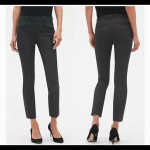 Gap signature skinny ankle mid rise size 8